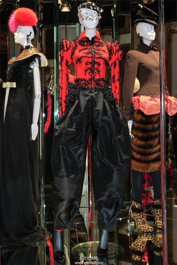 艾尔萨夏帕瑞丽(Elsa Schiaparelli)2013秋冬服装新品发布