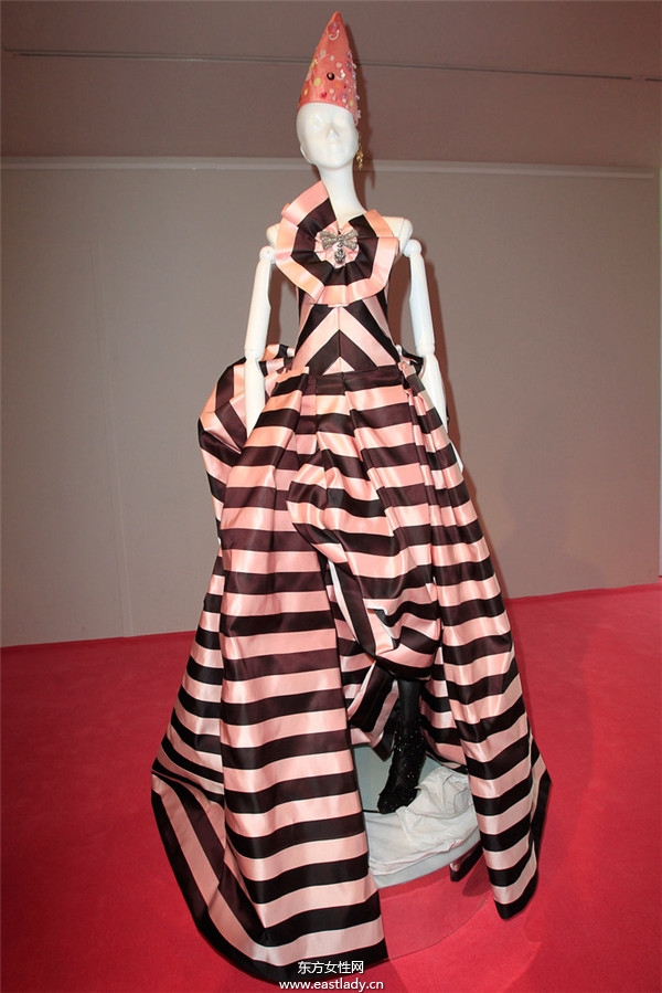 艾尔萨夏帕瑞丽(Elsa Schiaparelli)2013秋冬服装新品发布
