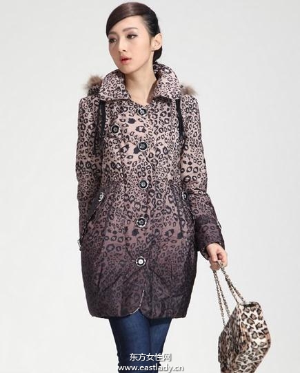 2012新款温暖修身羽绒服 让身心动起来