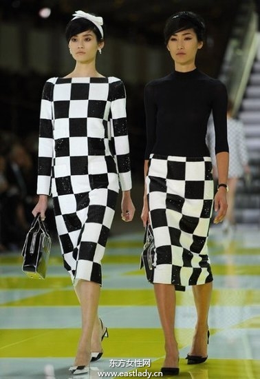 2013春夏服装系列上演各式各样时尚大片
