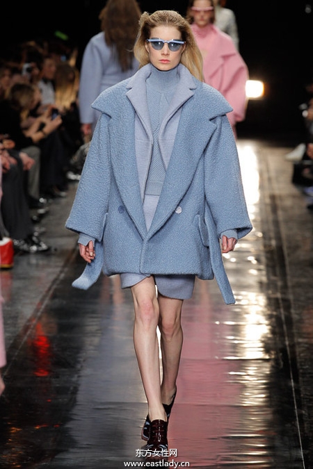 Carven2013秋冬女装刮起夸张可爱风