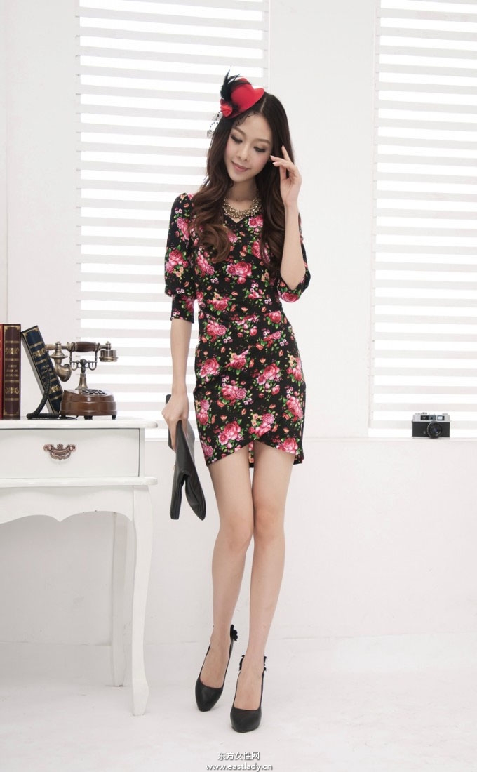 早春包臀碎花连衣裙视觉高雅气息无人能挡