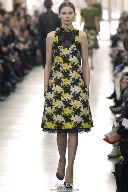 prada新品发布印花元素成主题