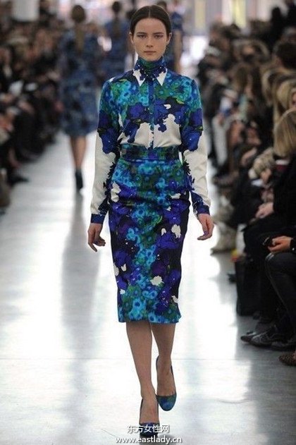 prada新品发布印花元素成主题