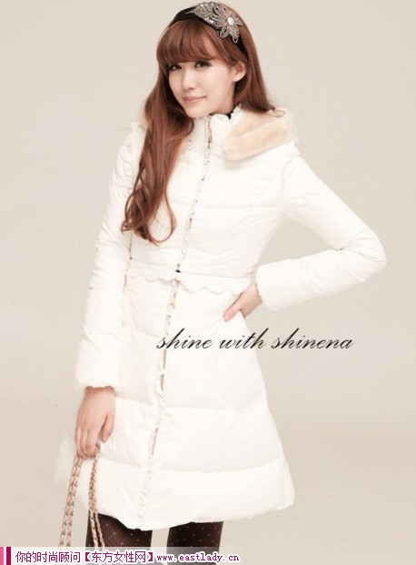 2012冬装新款羽绒服 冬天的精灵羽绒的温暖