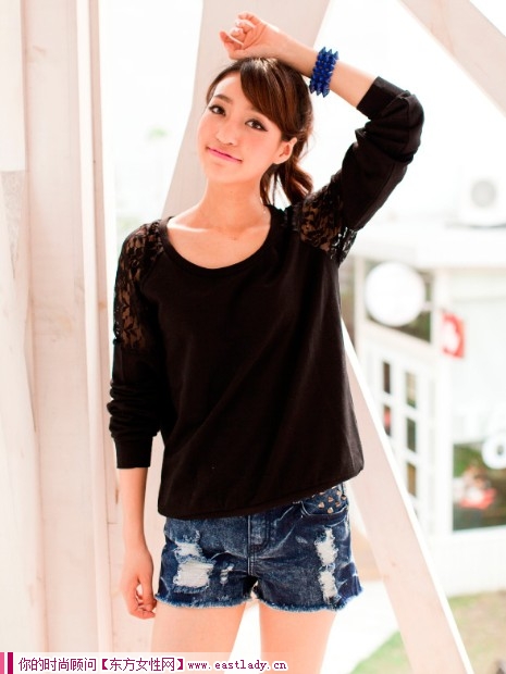 新款蕾丝卫衣 简单设计突出个性使然