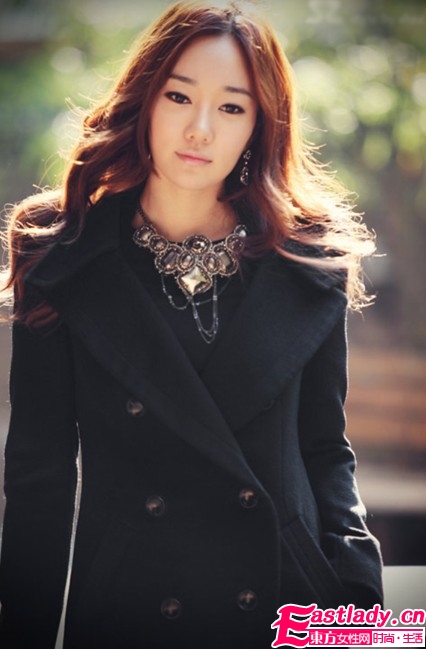 2012秋冬新款韩版双排扣立领呢子大衣 简约而不失大气