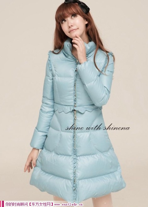 2012冬装新款羽绒服 冬天的精灵羽绒的温暖