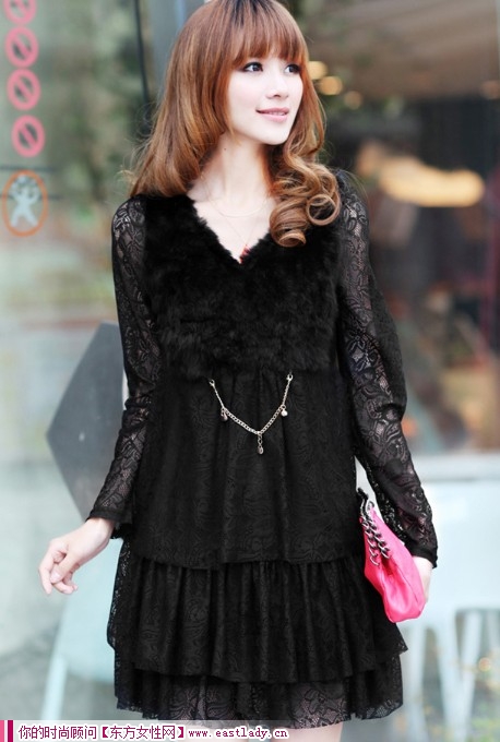 秋装新款V领蕾丝花边连衣裙 穿出自己的味道