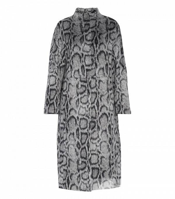 肯豆Gigi仅靠这8件单品就走在潮流最前线