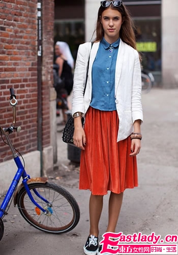 2012春夏时装展 简约白色成流行色