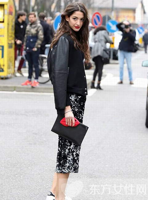 学院风潮搭尽显时尚感 趁着开学季来玩一把装嫩风