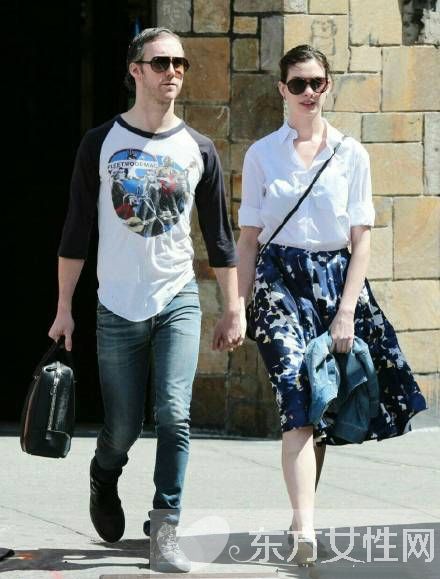 她电影里的职场穿搭 简直美的不要不要的