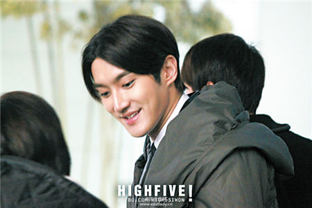 硬汉变成清爽花美男 欧巴的时尚你不懂