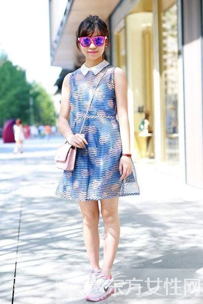 成都美女潮搭街拍秀 潮味十足的时尚焦点