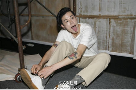 韩模金元中又帅又有才 设计服装品牌87mm