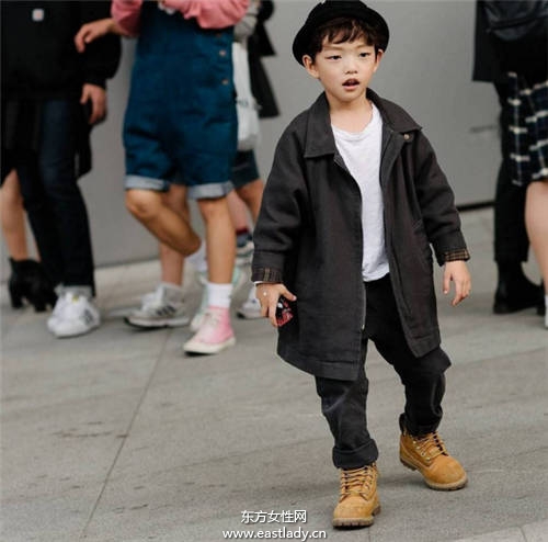晒时尚不够 首尔时装周潮人晒娃成风