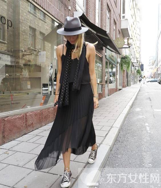 帆布鞋怎么搭配最显时尚 不同元素穿搭方法推荐