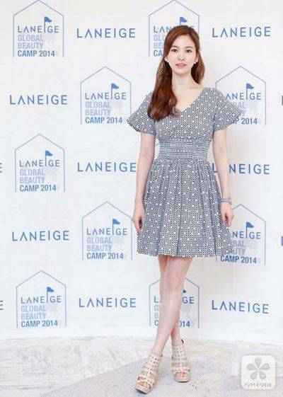 既然美不过宋慧乔 就学她的氧气穿搭法吧