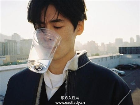 韩模金元中又帅又有才 设计服装品牌87mm