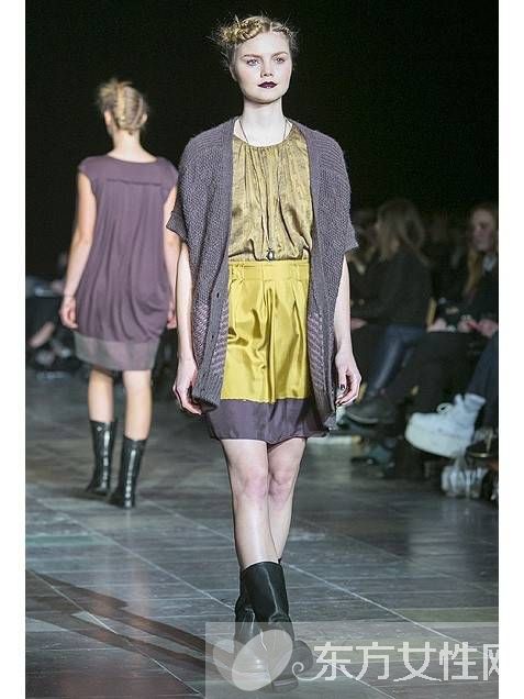 t台模特示范OL风格服装穿搭术 教你轻松打造职场时尚达人