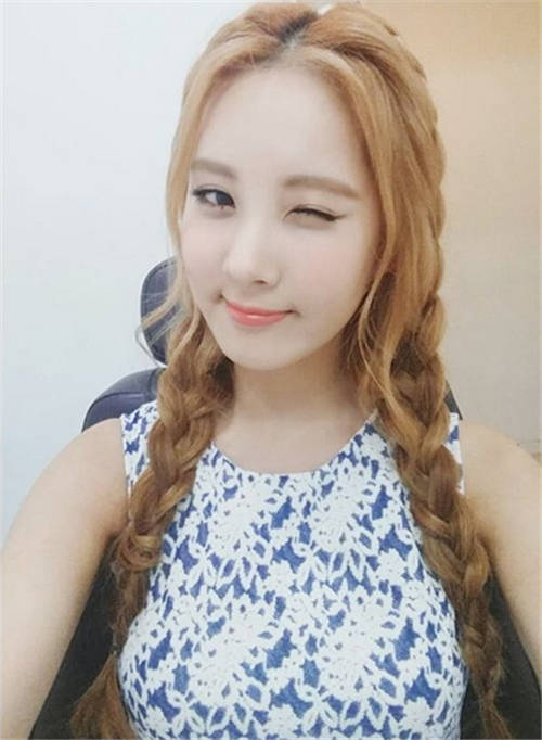 我也可当女神 偷学台韩女星8大心机自拍技