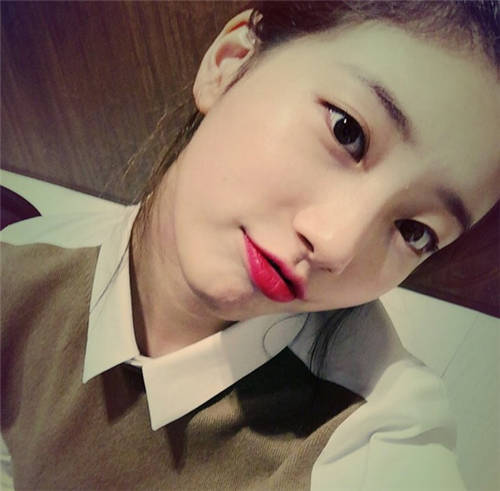 我也可当女神 偷学台韩女星8大心机自拍技