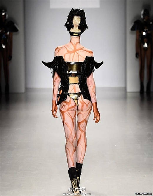 怪 怪 怪 2015年纽约时尚周的诡异T台造型