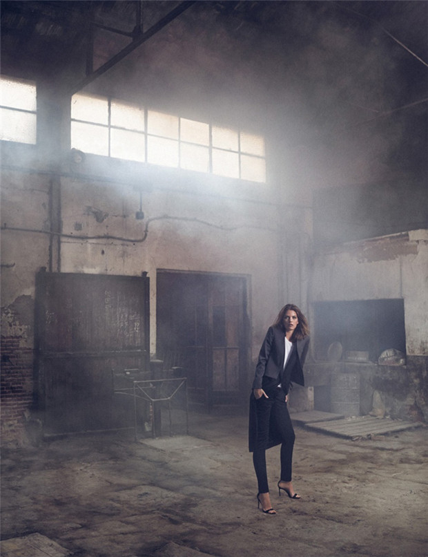 Michaela Hlavackova《Elle》2014年12月西班牙版