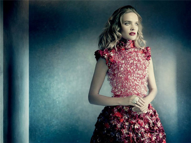 Natalia Vodianova《Vogue》2014年12月俄罗斯版
