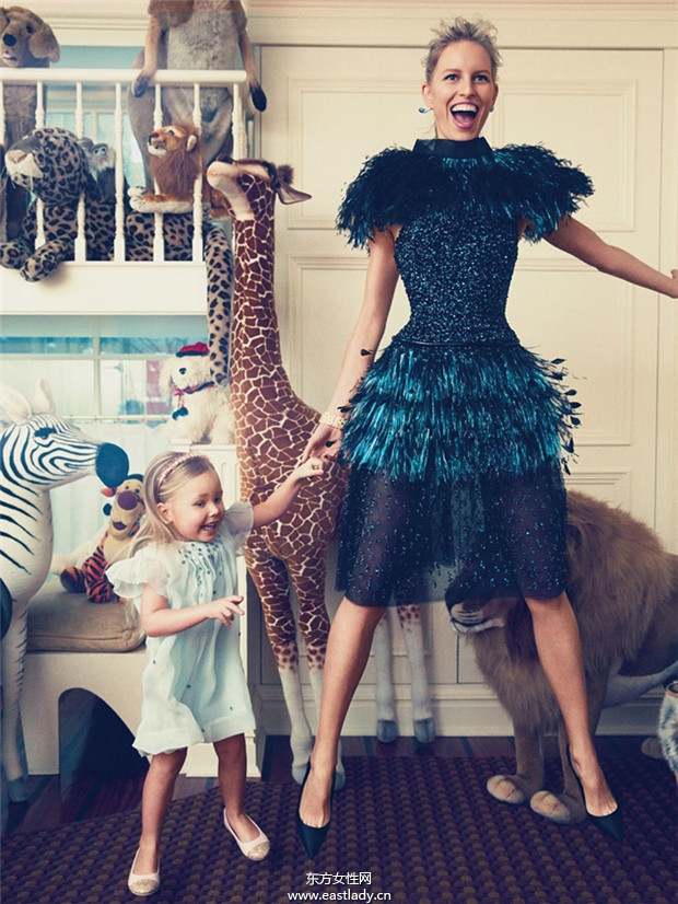 Karolina Kurkova《Tatler》2014年5月俄罗斯版