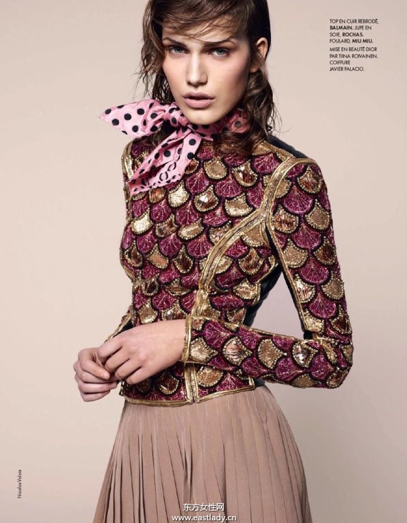 Karolina Waz演绎时尚经典