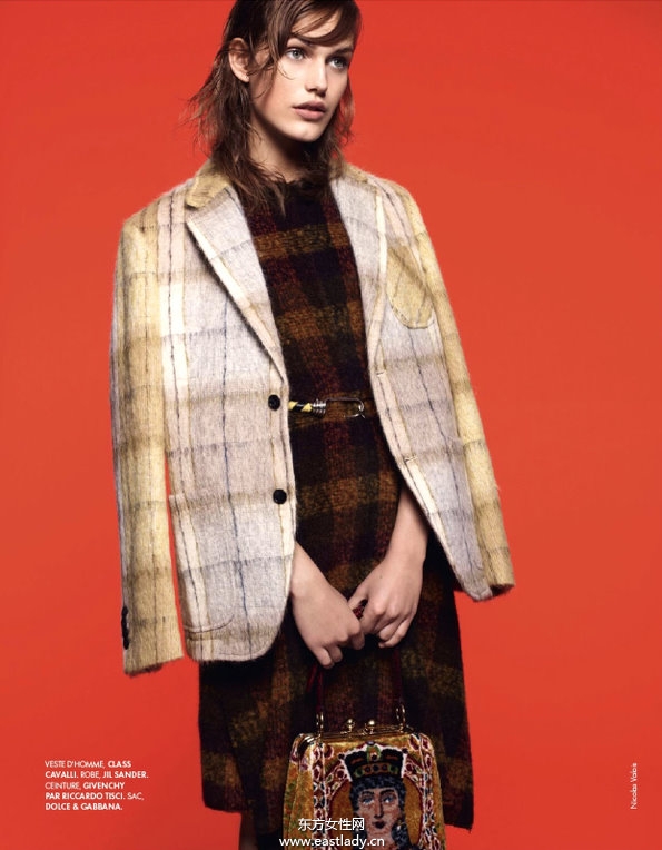 Karolina Waz演绎时尚经典