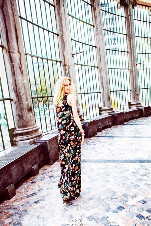 Yana Bovenistier《Elle》2013年9月比利时版