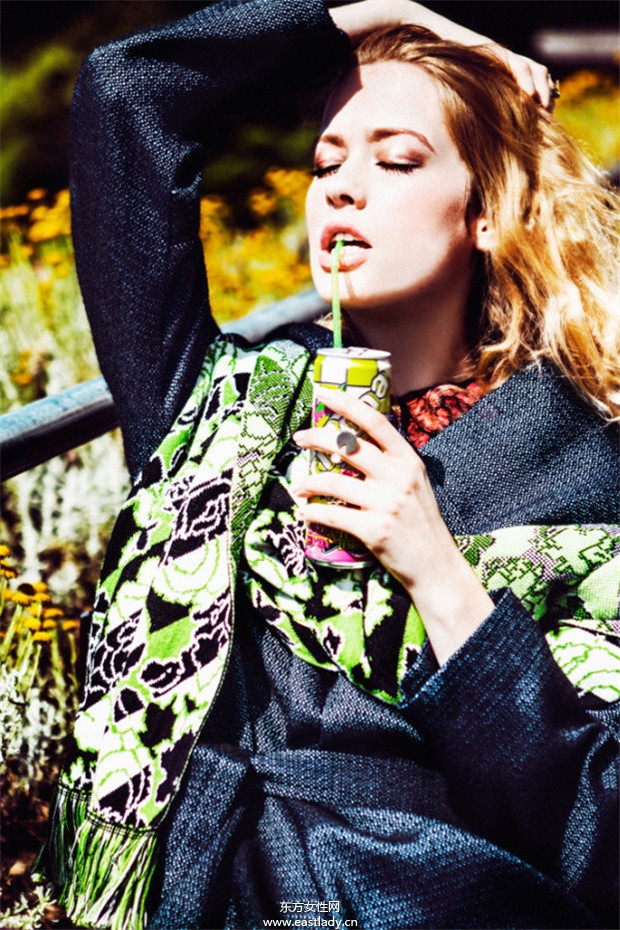 Yana Bovenistier《Elle》2013年9月比利时版