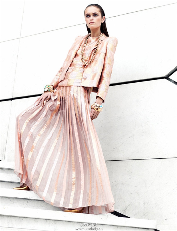 Jayne Baily《Elle》2013年11月塞尔维亚版