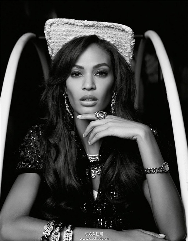 Joan Smalls《Vogue》2013年12月西班牙版