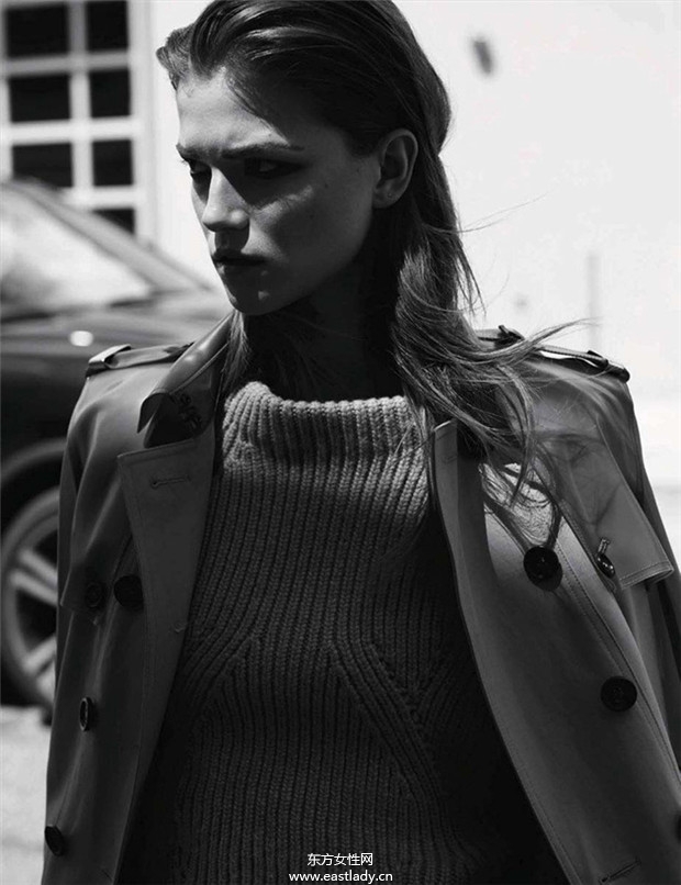 Anja Rubik & Kasia Struss 2013年8月份《Vogue》德国版