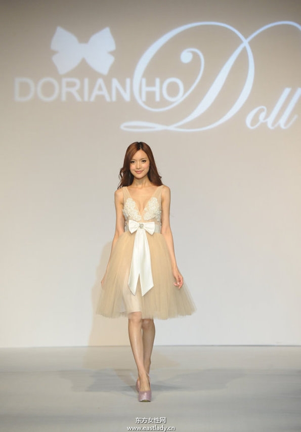 郭富城绯闻女友叶熙祺性感秀婚纱