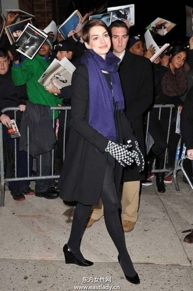 安妮·海瑟薇婚前婚后大变身