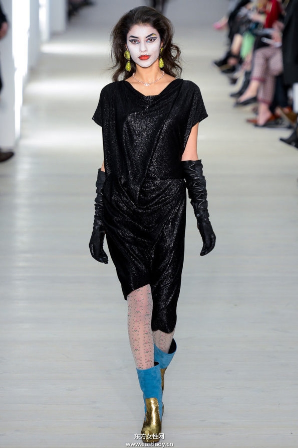 Vivienne Westwood Red Label2013伦敦时装周裙子有范大胆撞色