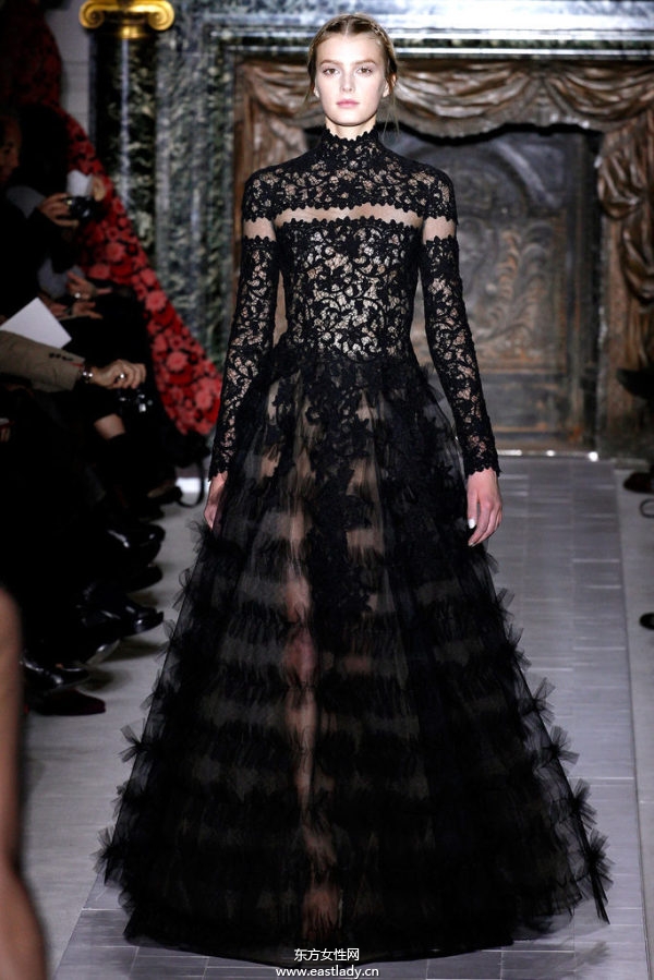 2013年Valentino春夏系列高级定制时装秀