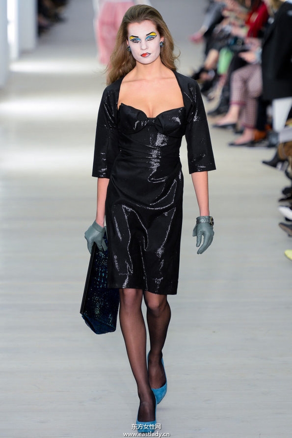 Vivienne Westwood Red Label2013伦敦时装周裙子有范大胆撞色