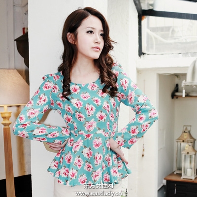 早春碎花服装系列搭配 让人春意绵绵