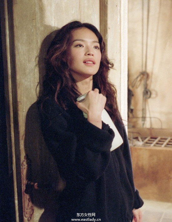 当红女星舒淇惊艳俏丽穿衣装扮