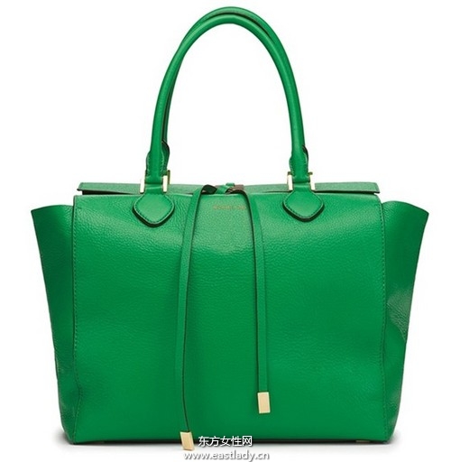 韩国女星全智贤为我们呈现名媛淑女的视觉享受