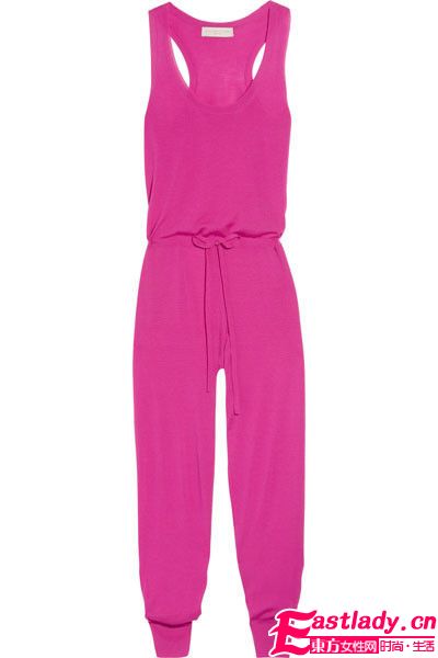 明星爱穿连身裤 拥有假日般轻松感觉