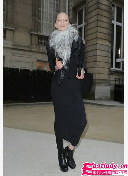 天生衣架子 国际超模街头美腿赏析