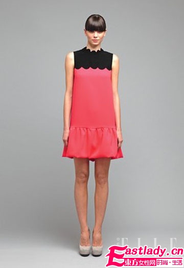 37岁贝嫂卖萌展现充满母性和童真