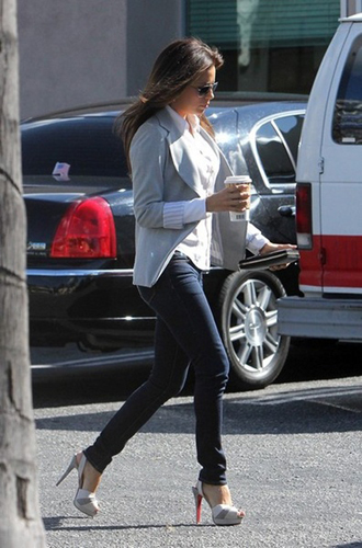 跟明星学时尚 明星们最爱的出街爱鞋